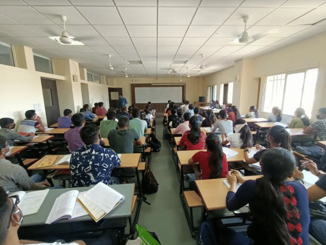 President Science College Ahmedabad Classroom photo 1